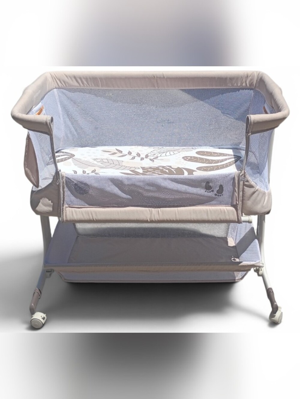 MOMFANN 3-in-1 Baby Bassinet Bedside Sleeper - Oatmeal Neutral